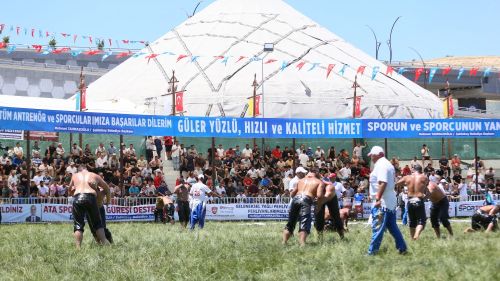 Gaziantep'te güreş heyecanı